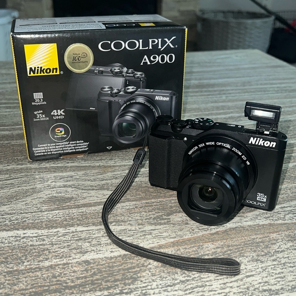 Nikon COOLPIX A900 Black Camera